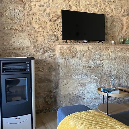 A Casa D'abaixo Holiday home *